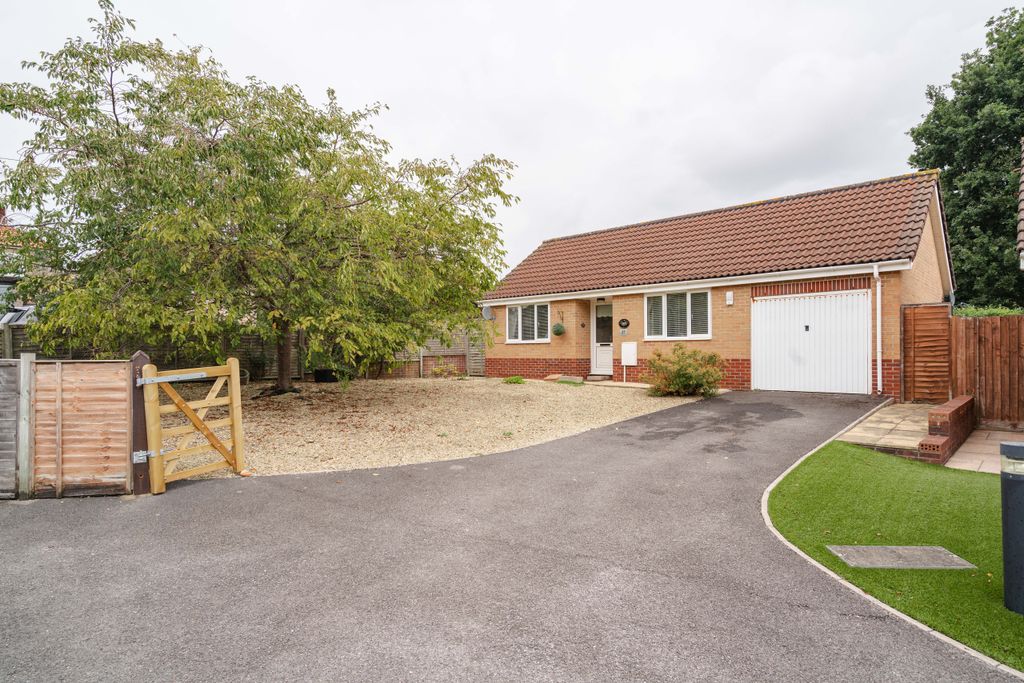 Property photo 1 of 17 1