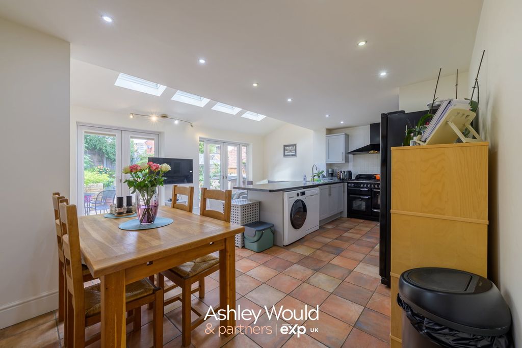 Property photo 2 of 17
