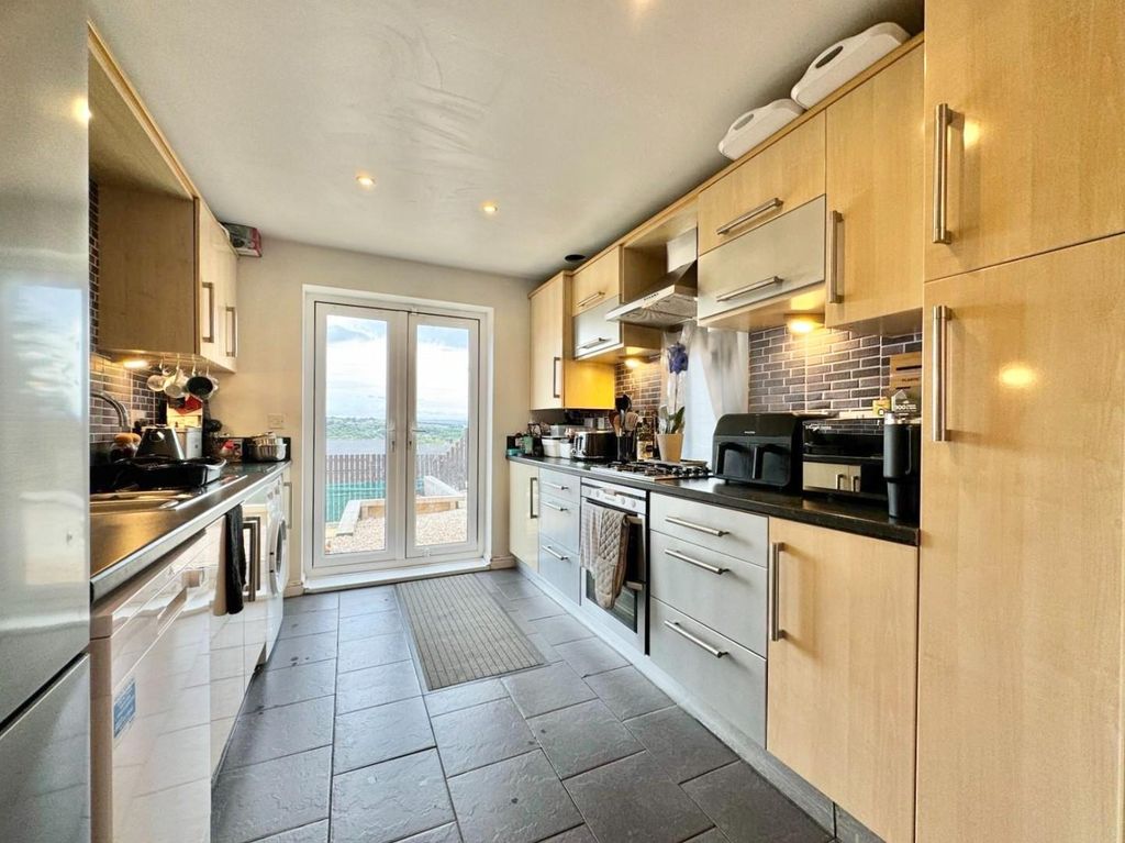 Property photo 3 of 21 0c15500F-59E7-4986-9Cec-28F09217Ba98.Jpg