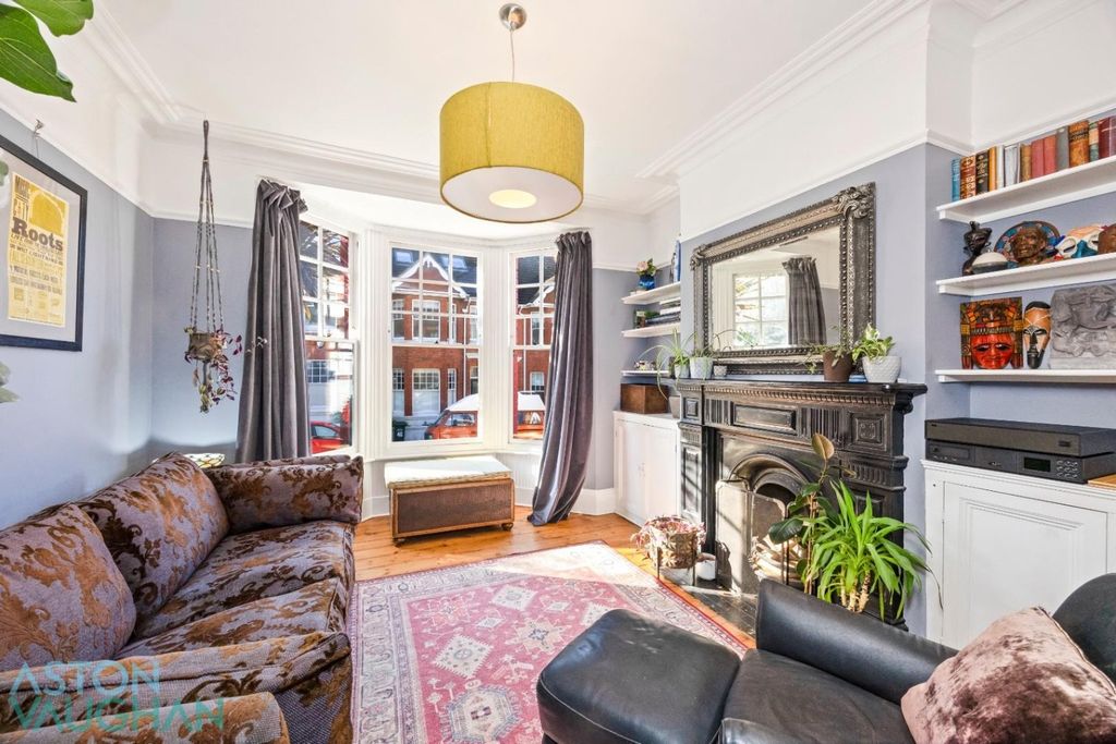 Property photo 2 of 26 4565971