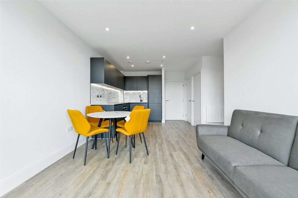 Property photo 3 of 13 Reception Room
