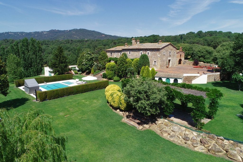 Property photo 3 of 43