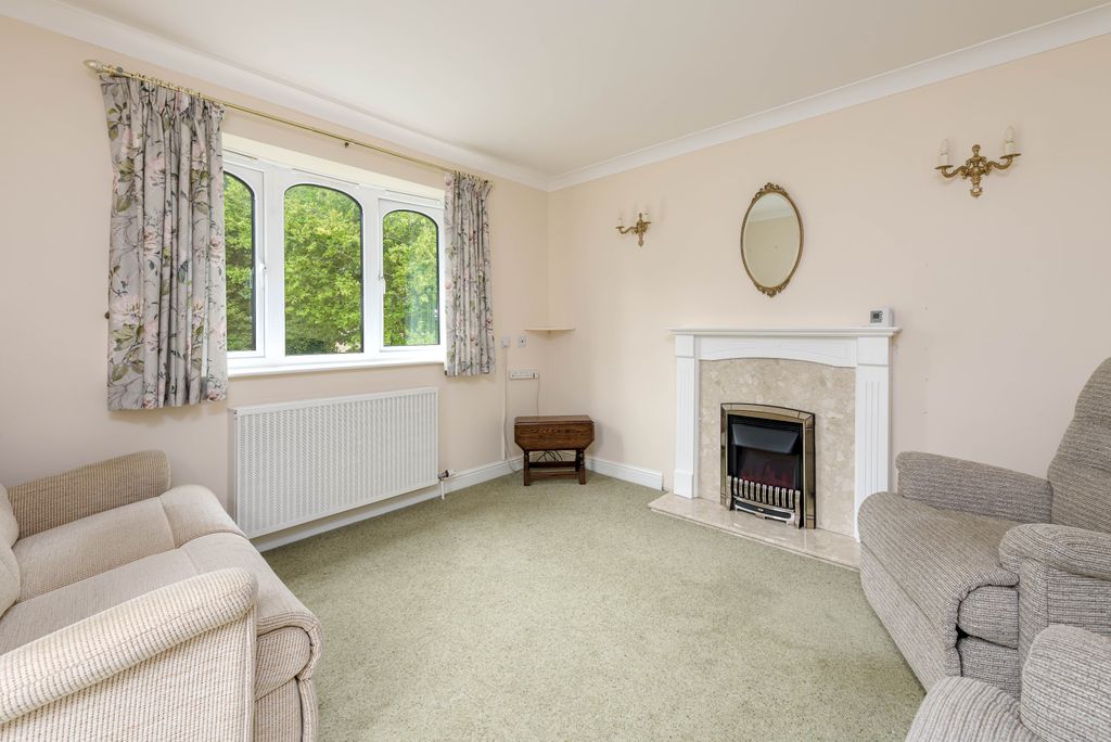 Property photo 2 of 18