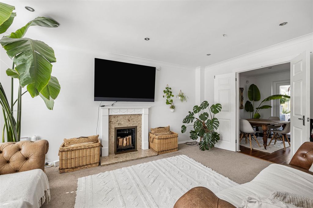 Property photo 3 of 21 14_77855.Jpg