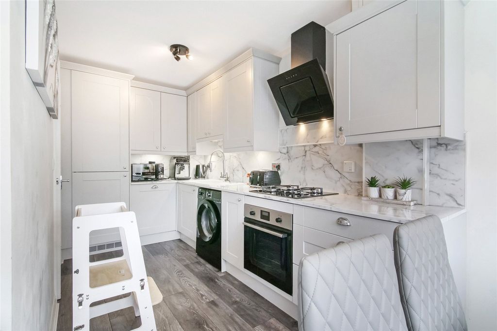 Additional image 7 of 4 bed terraced house for saleInchgreen Gardens, Greenock, Inverclyde PA15