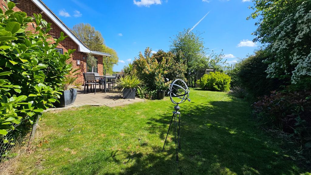 Property photo 2 of 29