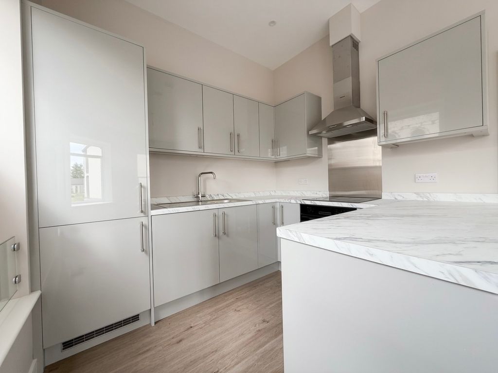 Property photo 3 of 5 Balcony