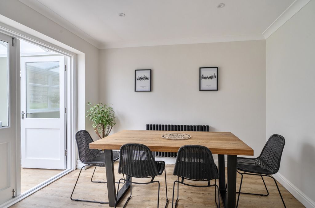 Property photo 3 of 23 1469862-8-6A1d945...