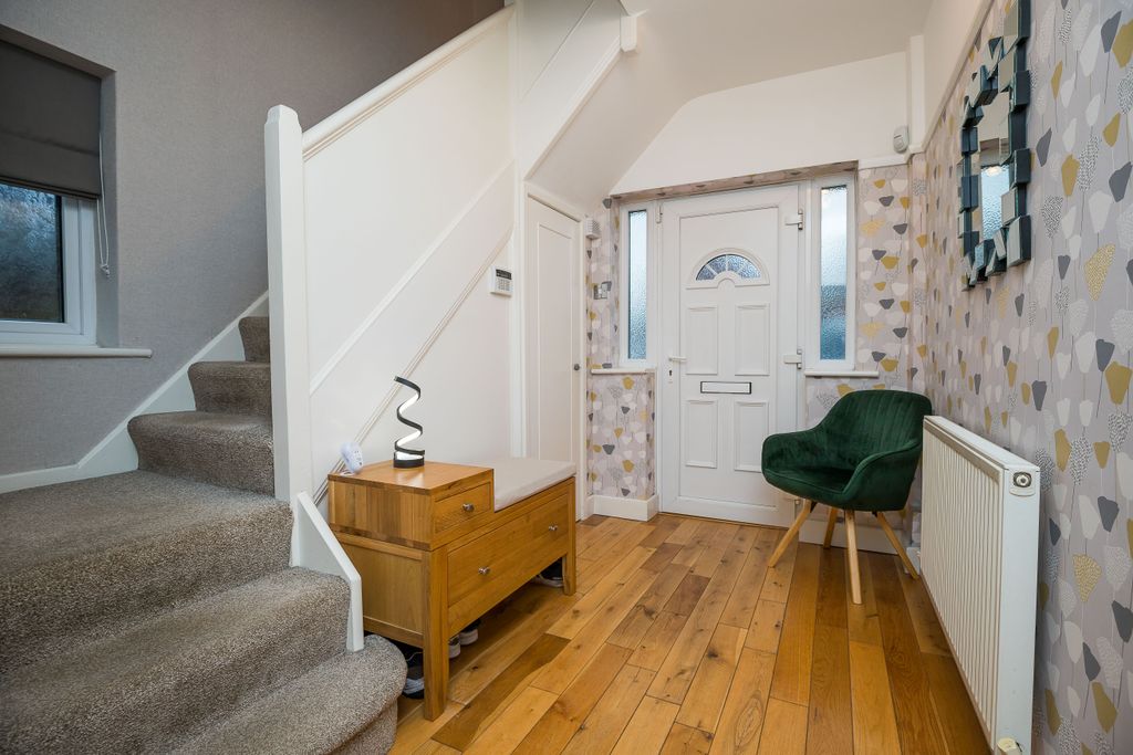 Property photo 3 of 22 Hallway