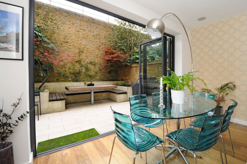 Property photo 2 of 11 Picture No. 23