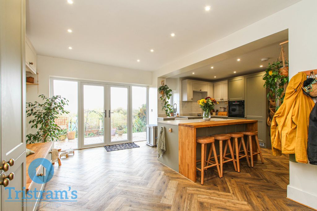 Property photo 3 of 30