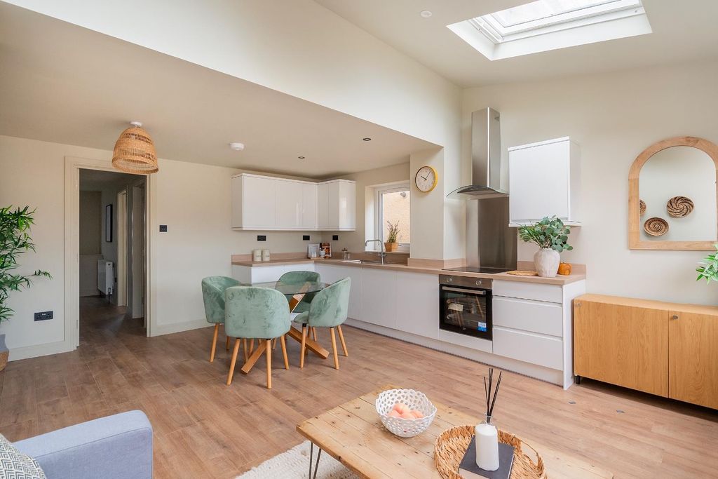 Property photo 3 of 33 7S6Rabn - Kitchen Diner C.Jpg