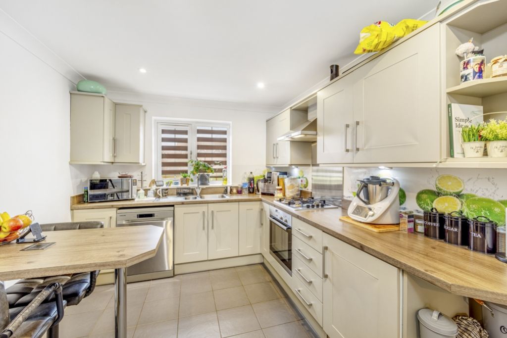 Property photo 2 of 26 5 Stanhope Way (Boston)-18