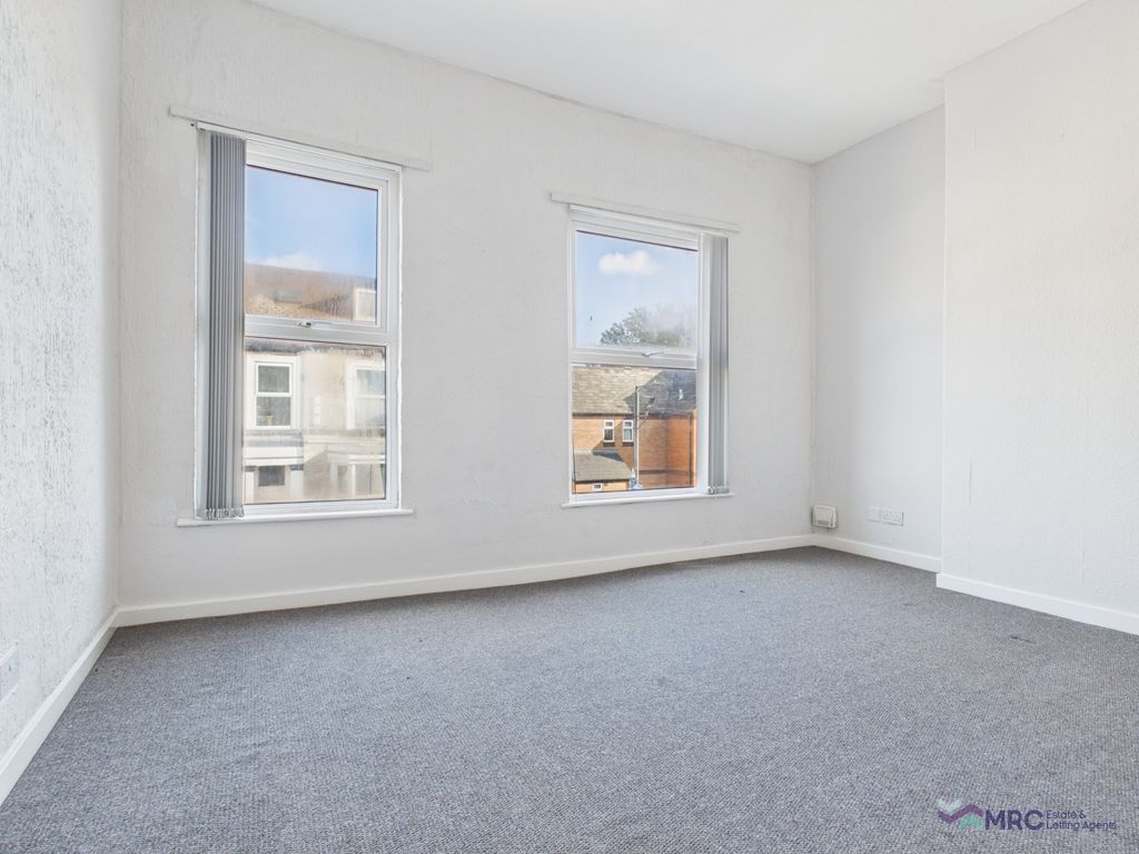 Property photo 1 of 7 Newly Refurbished One Bed Apartment