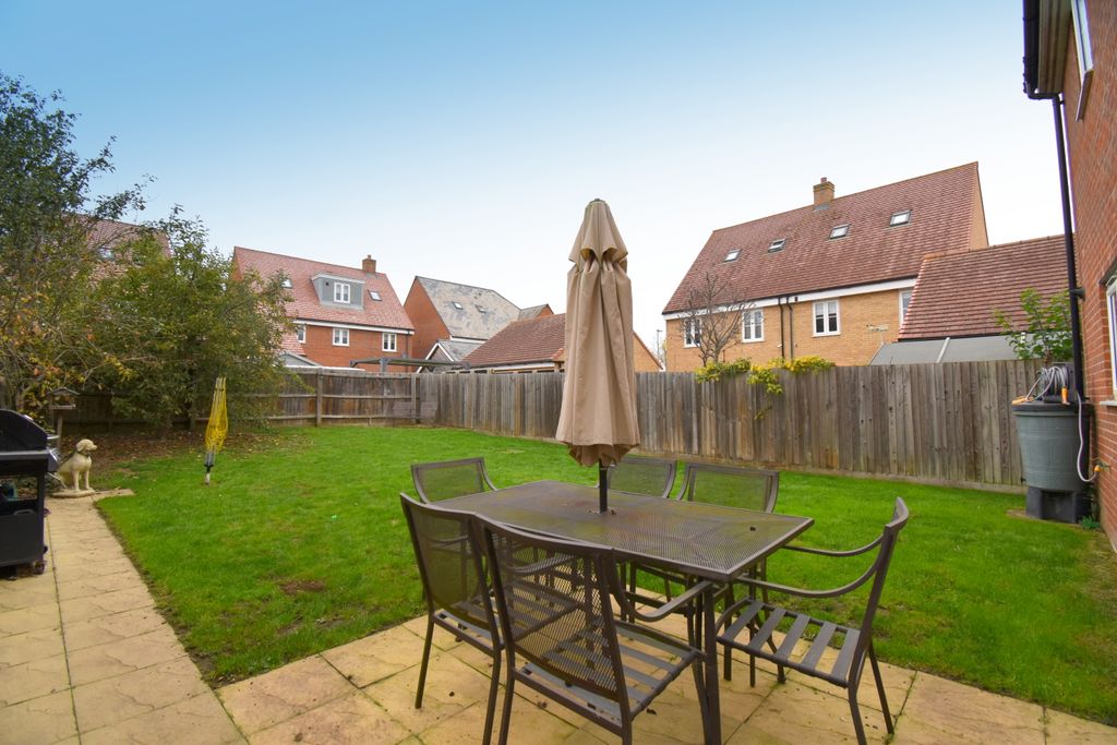 Property photo 3 of 27