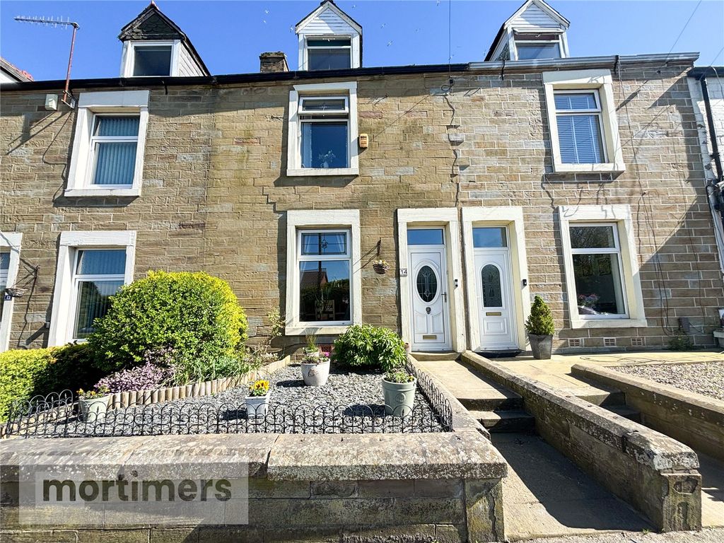 Property photo 1 of 19 Front External