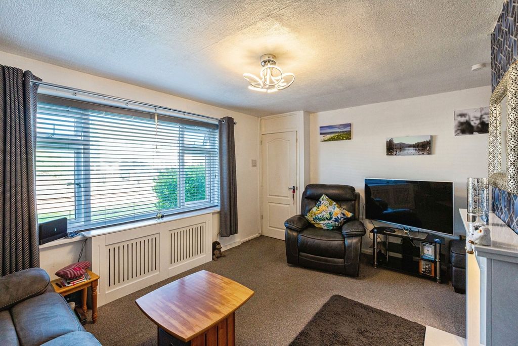 Property photo 3 of 15 Photo