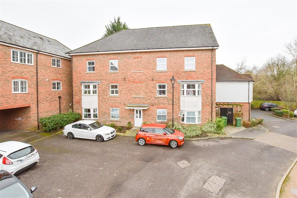 Property photo 1 of 8 External (Web) 1