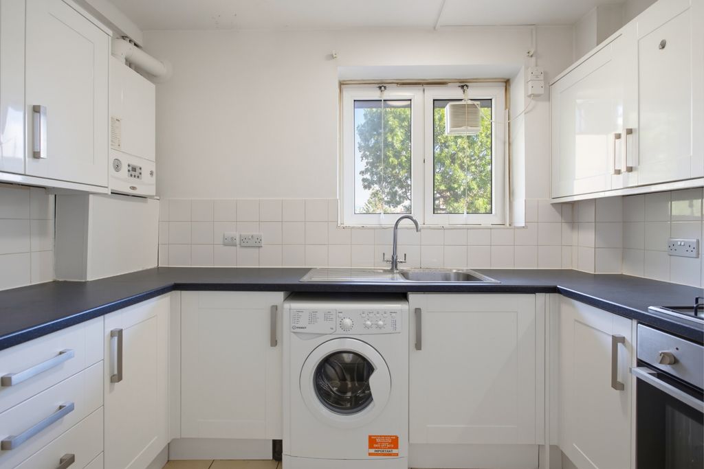 Property photo 2 of 17 Photo 10
