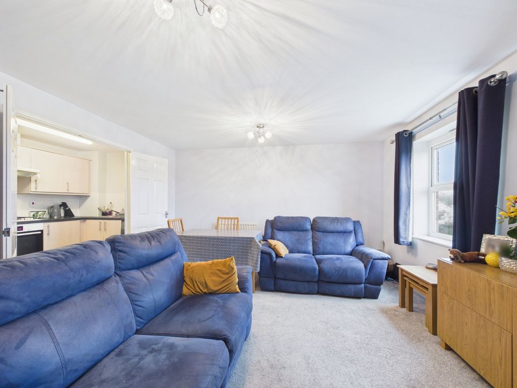 Property photo 2 of 7 Living Room