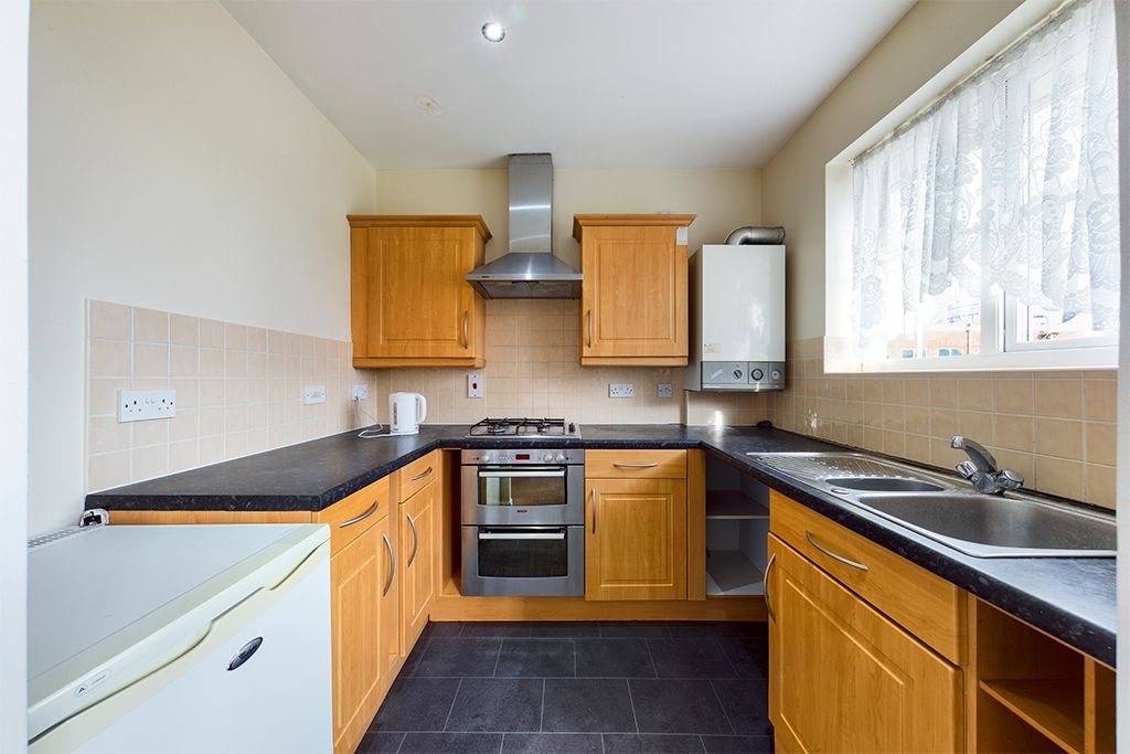 Property photo 2 of 7 Kitchen