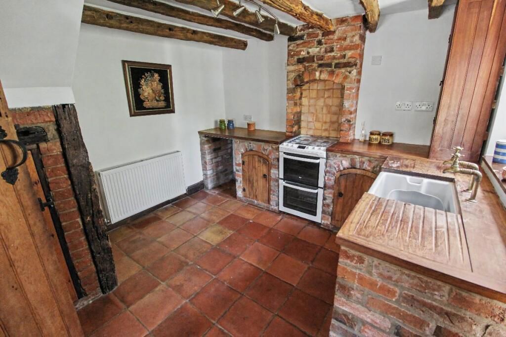 Property photo 2 of 21