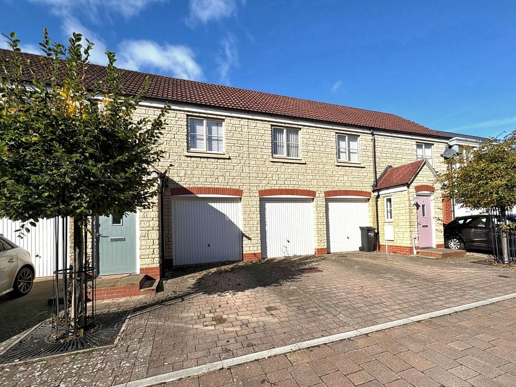 Property photo 2 of 18