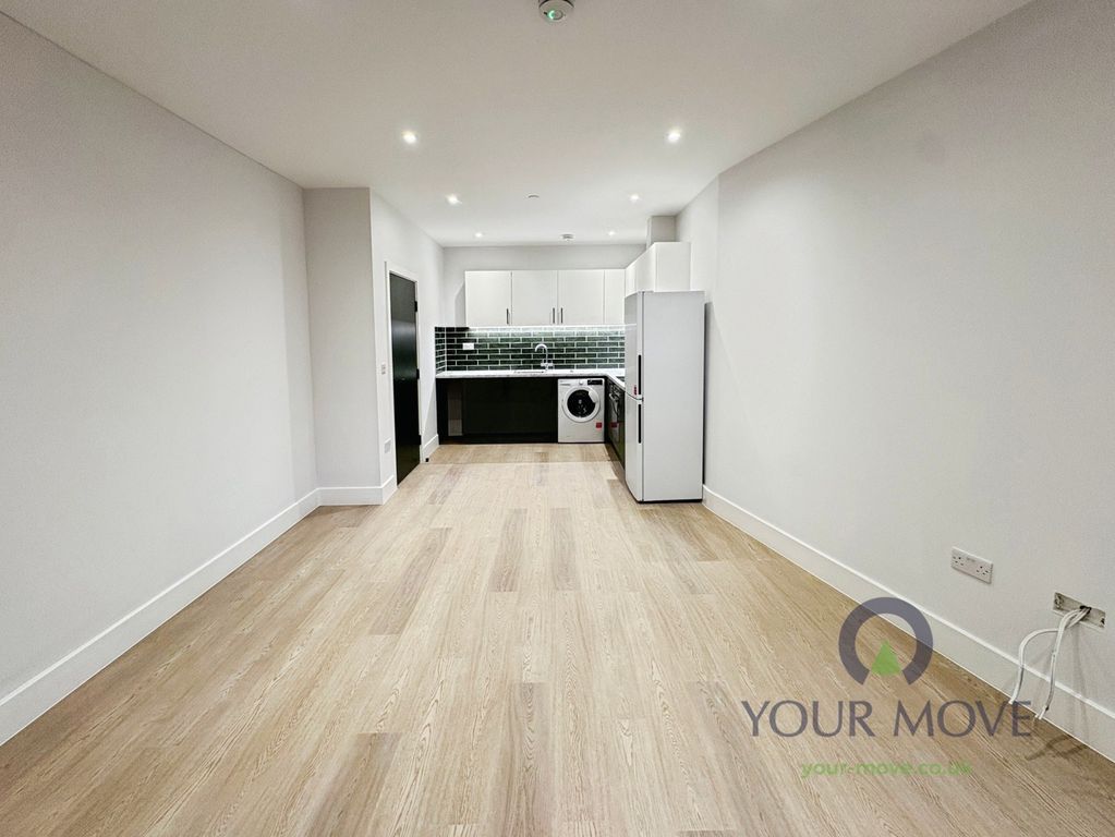 Property photo 1 of 7 Lounge/Kitchen