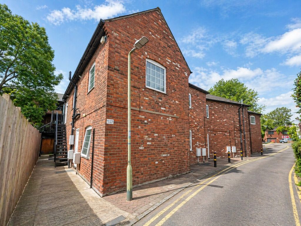 Property photo 1 of 4