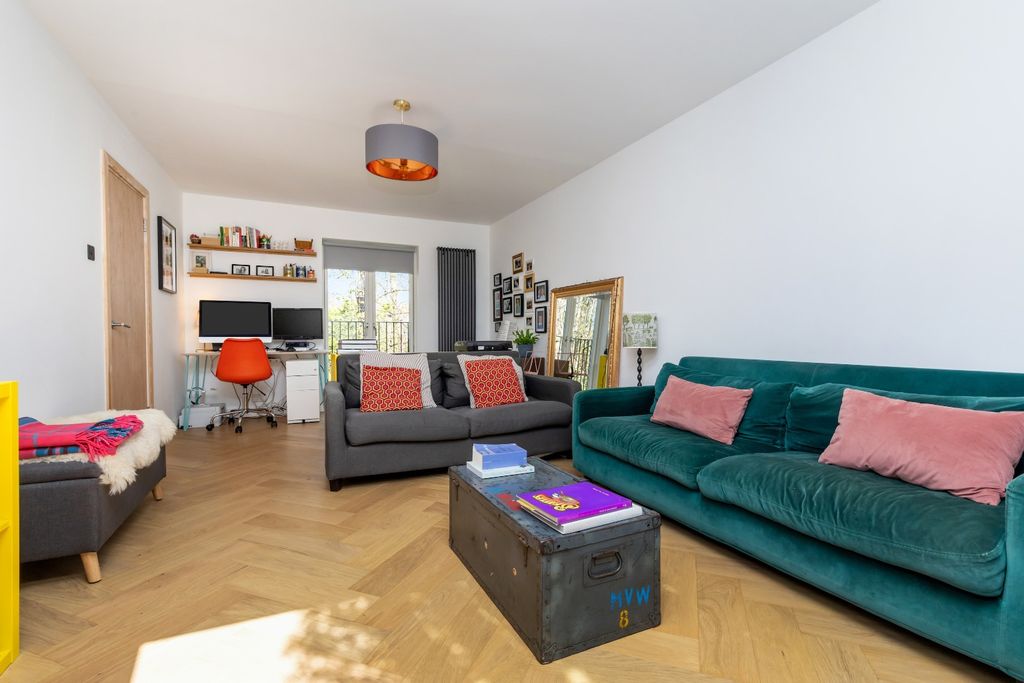 Property photo 3 of 22 4085196