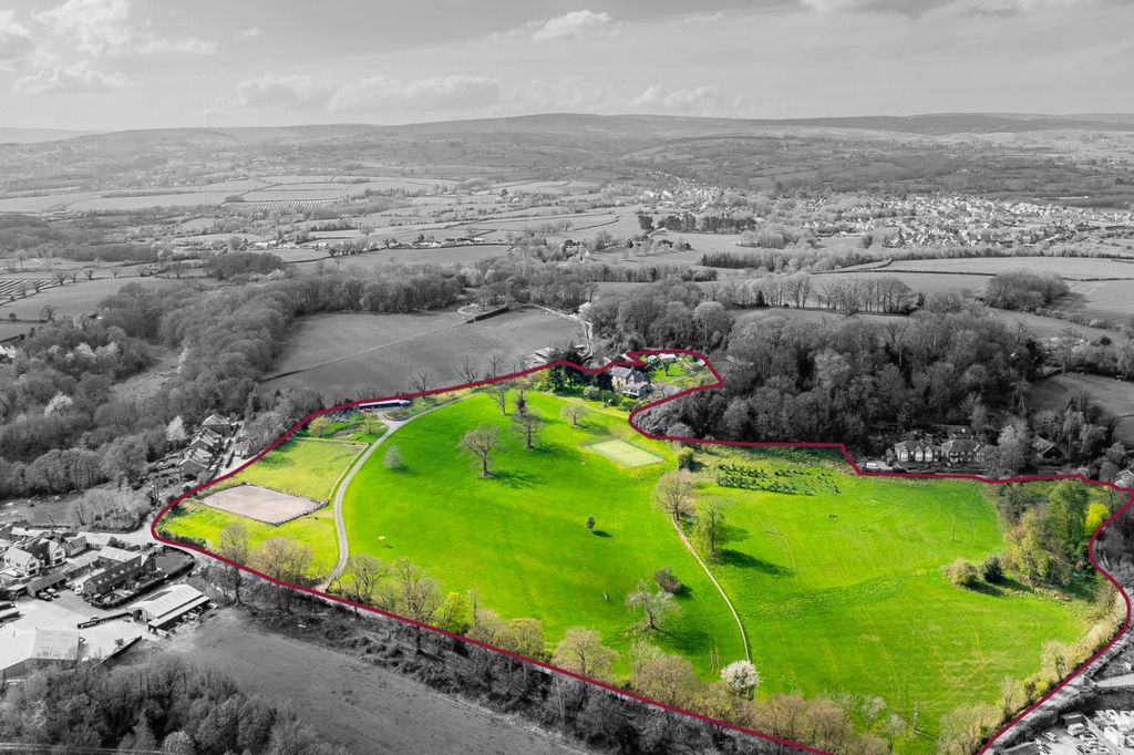 Property photo 2 of 31 Picture No. 38