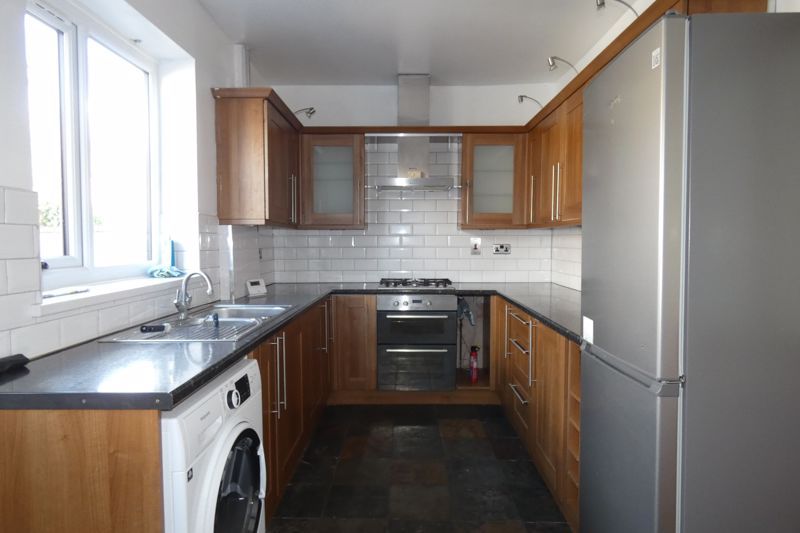 Property photo 3 of 14 Kitchen