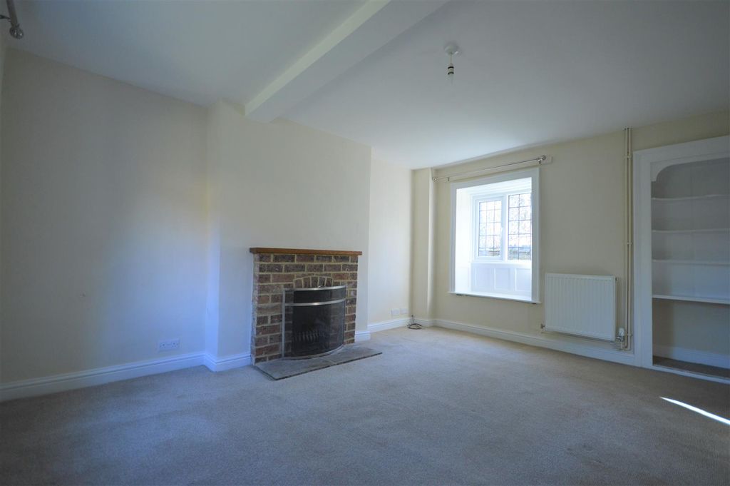 Property photo 3 of 24 Living Room