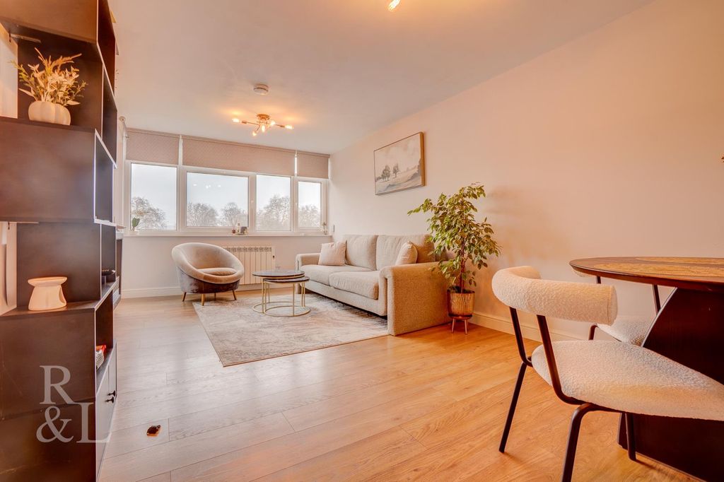 Property photo 2 of 11 Batched  (7).Jpg