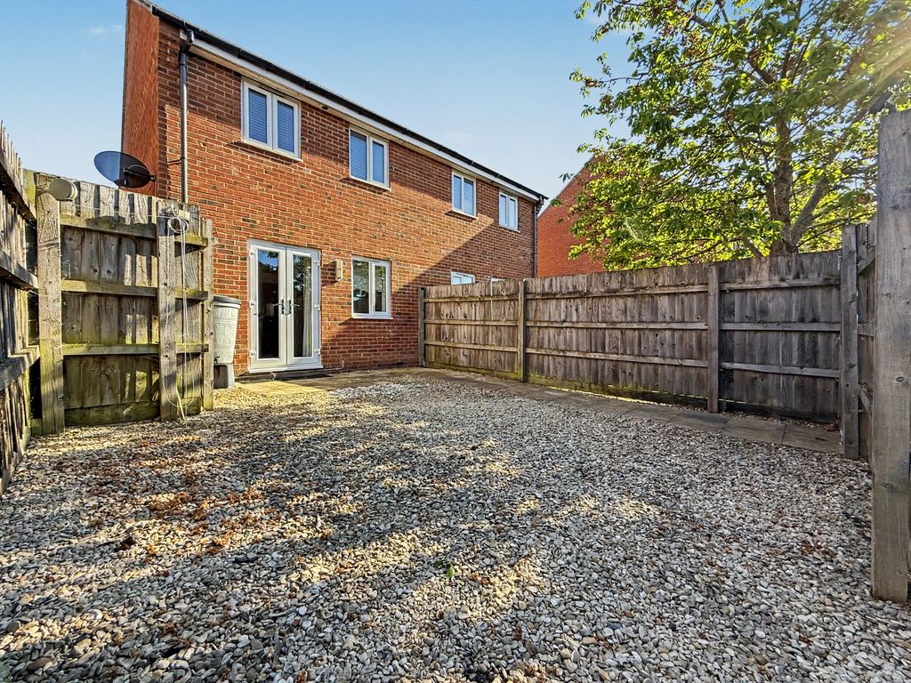 Property photo 2 of 11 Img4905