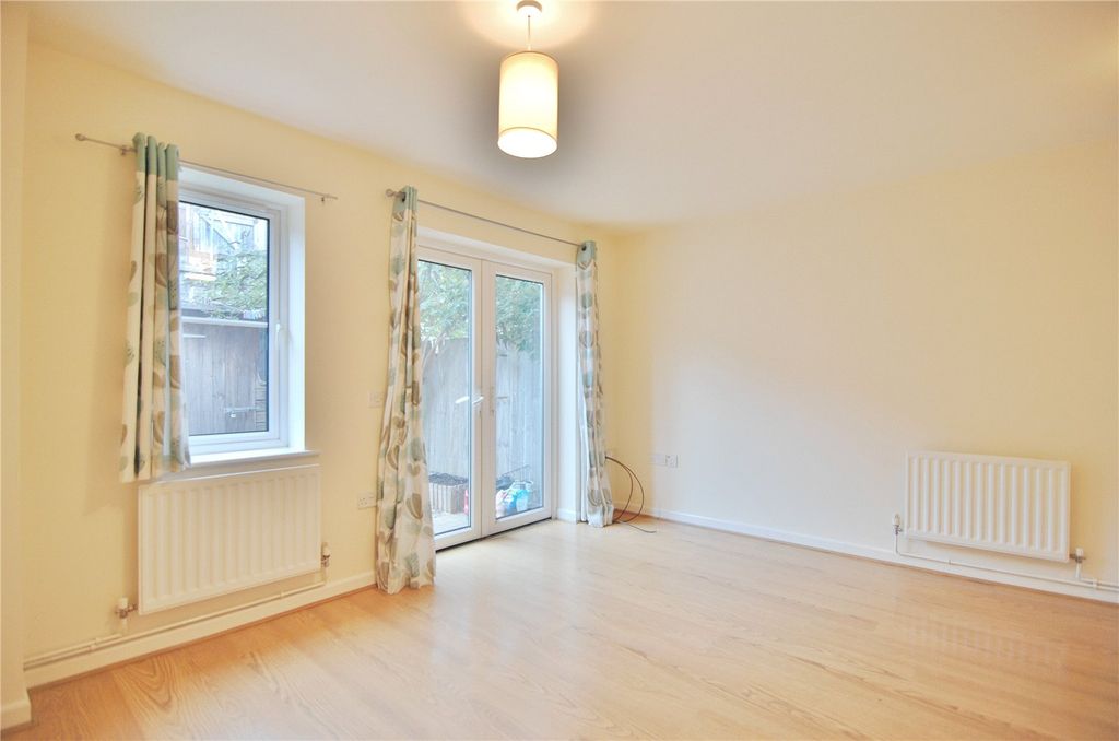 Property photo 3 of 13 Picture No. 19