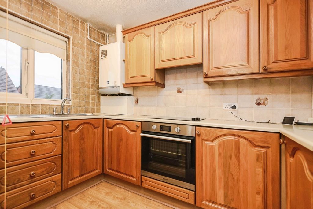 Property photo 2 of 13 Photo