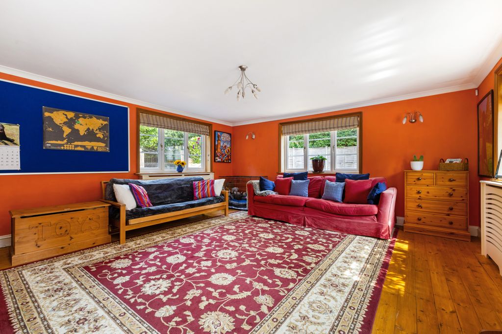 Property photo 3 of 12 3