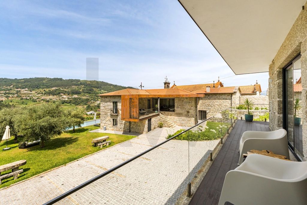 Property photo 1 of 33