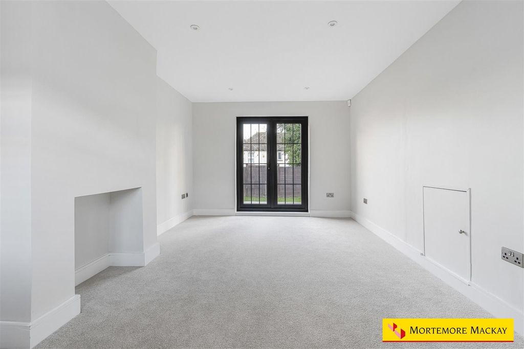 Property photo 3 of 27 17_71520_Watermarked.Jpg