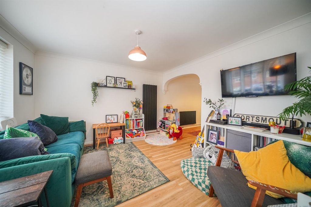 Property photo 3 of 15 20-Crouchfield-03649.Jpg