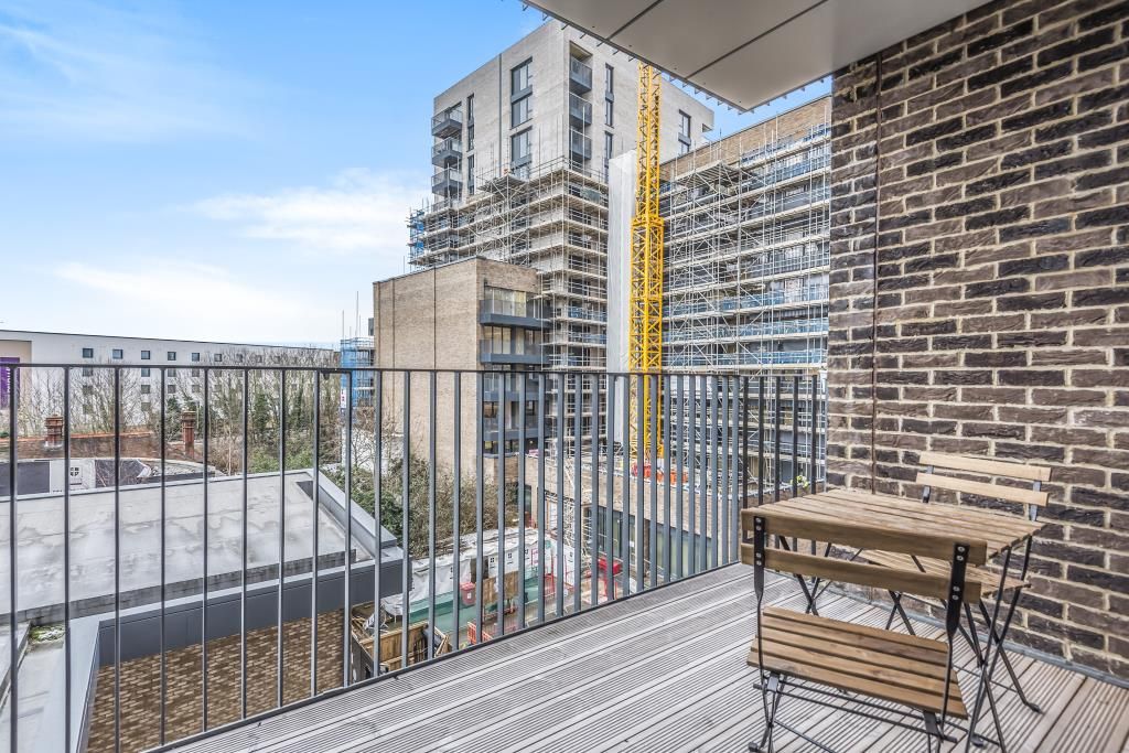 Property photo 3 of 10 Balcony