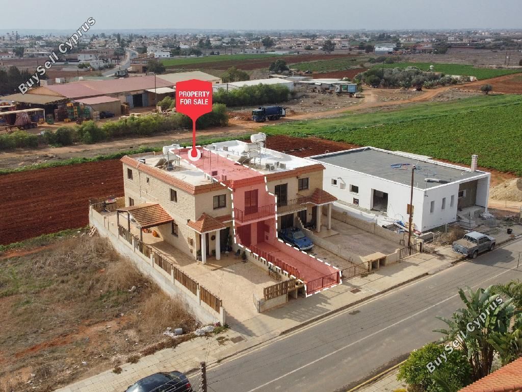 Property photo 2 of 19