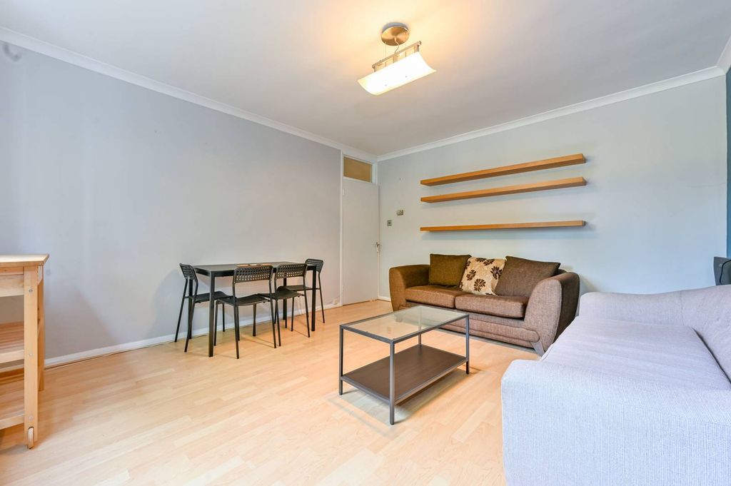 Property photo 3 of 13