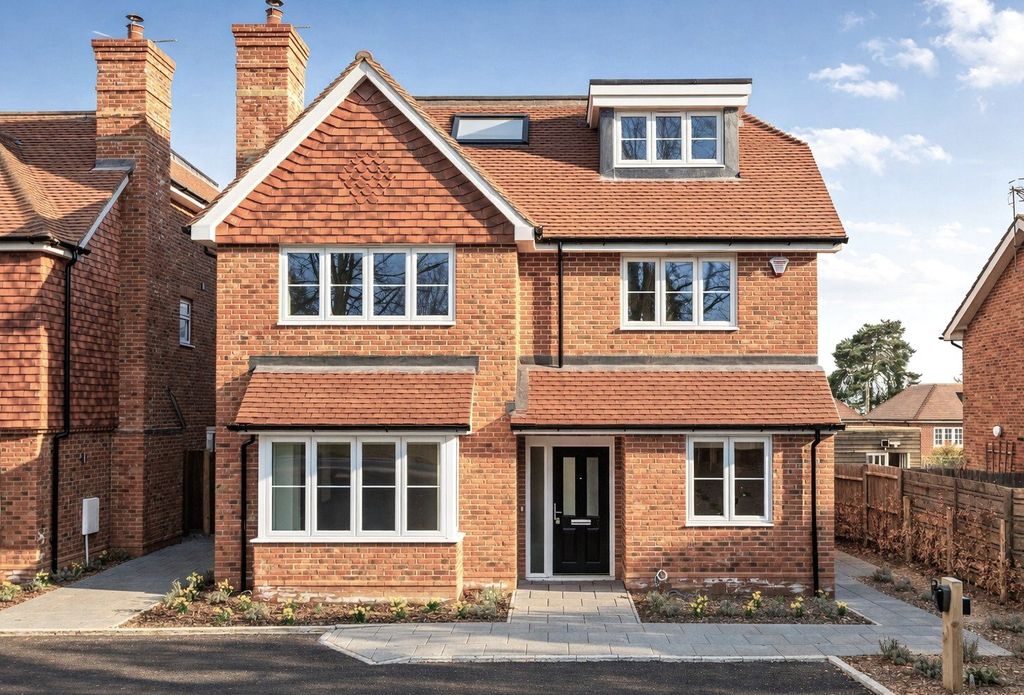 Property photo 1 of 20 Front Aspect