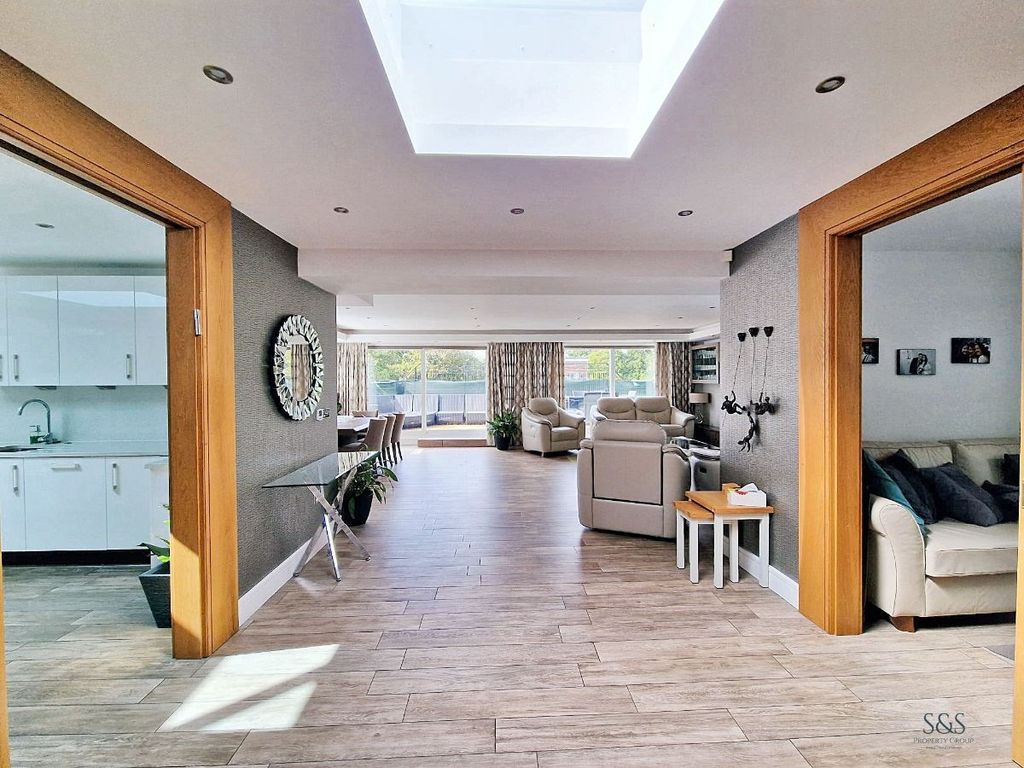 Property photo 3 of 30