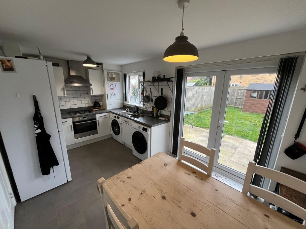 Property photo 2 of 16 Kitchen Diner.Jpg