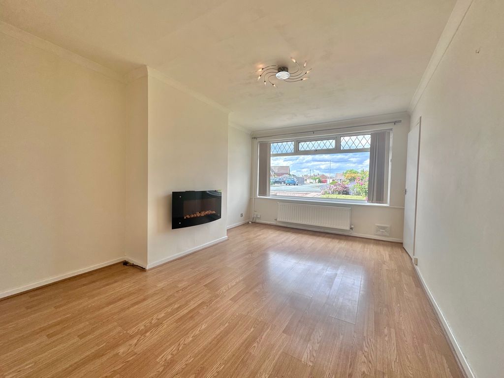 Property photo 2 of 24 12