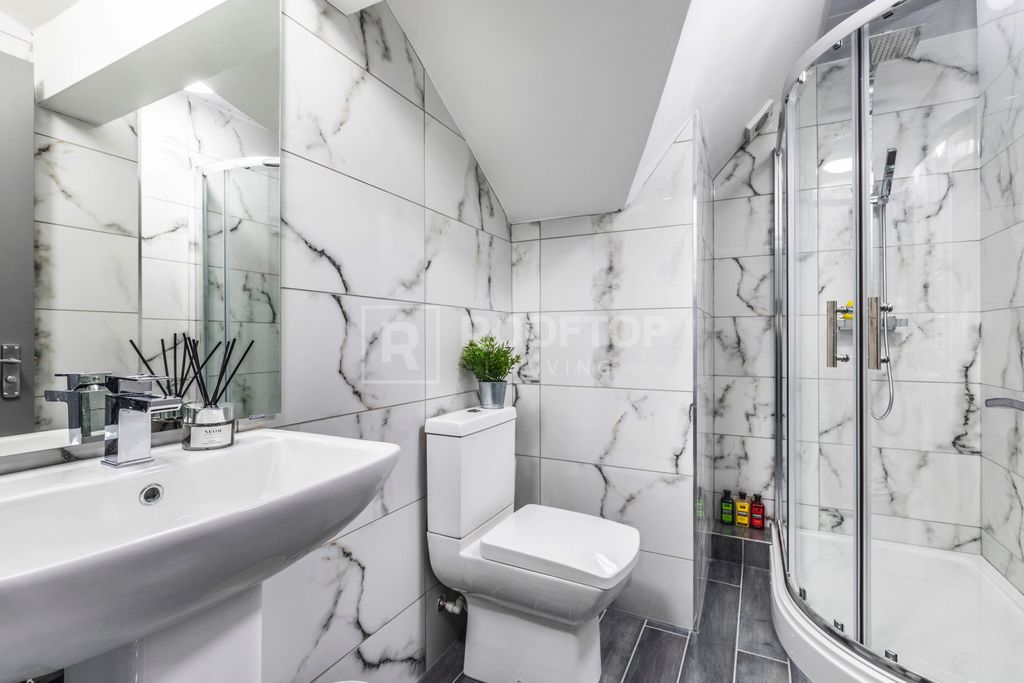 Property photo 3 of 10 Property Photo