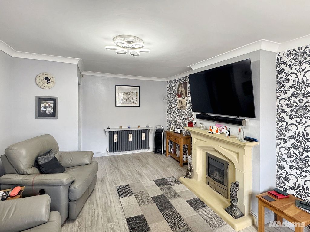 Property photo 2 of 24